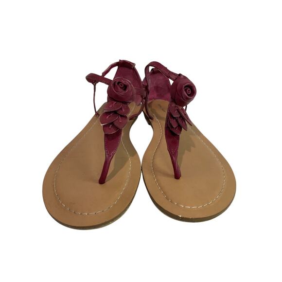 Size 8 Jaclyn Smith Womens Flat Sandals Rosette Belle Raspberry Color - Picture 2 of 9